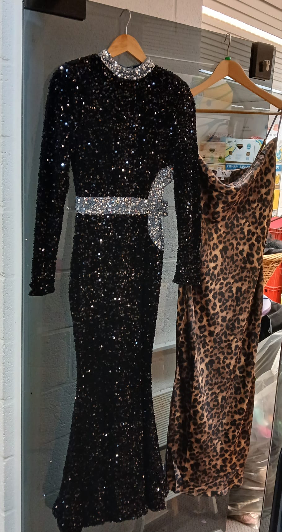 Op zoek naar een full glam outfit zoals deze galajurken? Kom dan naar Sjans Herselt.